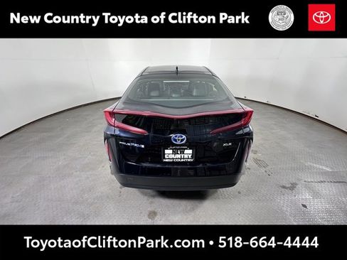 Used 2022 Toyota Prius Prime XLE image 4