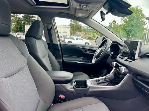 Certified 2025 Toyota RAV4 XLE w/ Convenience Package AWD/4WD image 16