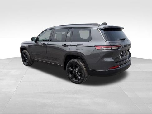 Used 2026 Jeep Grand Cherokee L Limited w/ Limited Altitude Package AWD/4WD image 18