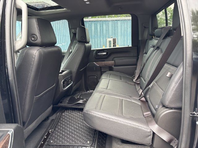 Used 2023 GMC Sierra 3500 Denali w/ Denali Black Diamond Edition AWD/4WD image 21