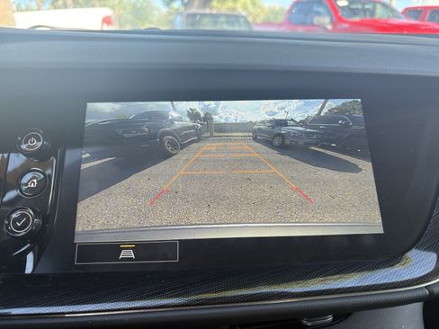 Used 2023 Buick Envision Essence FWD image 12