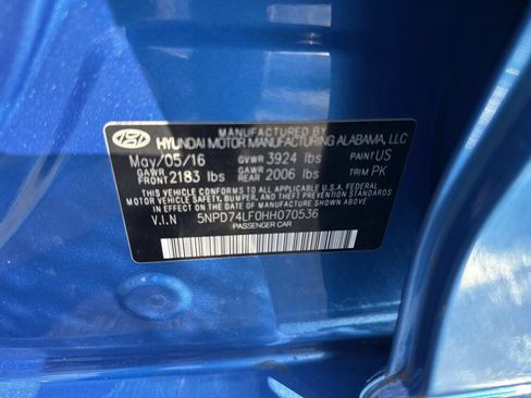 Used 2017 Hyundai Elantra SE image 19