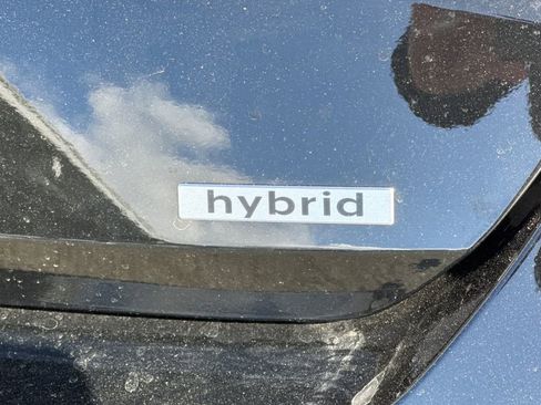 New 2026 Hyundai Elantra Limited FWD image 32