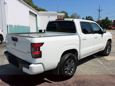 Certified 2025 Nissan Frontier SV AWD/4WD image 6