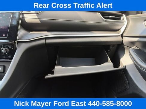 Used 2024 Jeep Grand Cherokee Laredo X AWD/4WD image 22