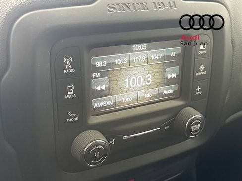 Used 2017 Jeep Renegade Latitude image 16