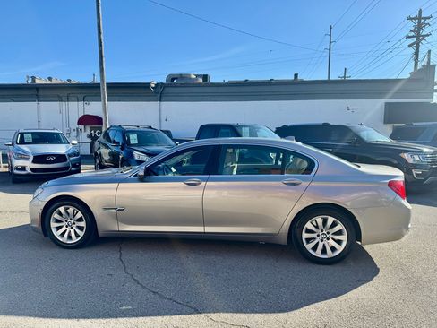 Used 2009 BMW 750Li image 7