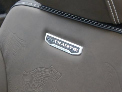 New 2026 GMC Acadia Denali Ultimate w/ LPO, Floor Liner Package AWD/4WD image 26