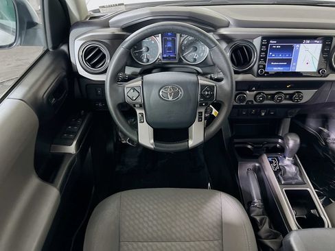 Certified 2020 Toyota Tacoma SR5 AWD/4WD image 20