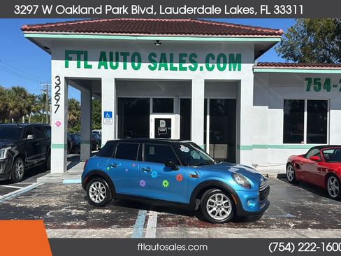 Used 2015 MINI Cooper 4-Door Hardtop image 1