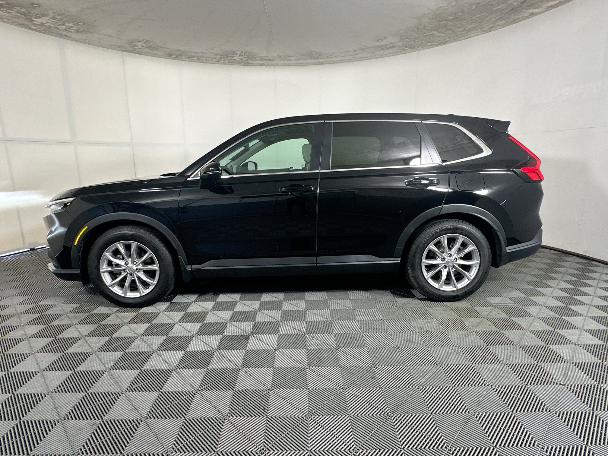 Used 2023 Honda CR-V EX-L image 6