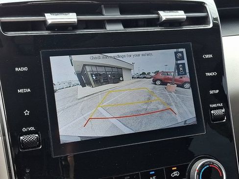 Used 2023 Hyundai Tucson SEL AWD/4WD image 16