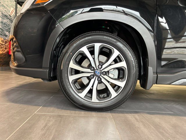 Used 2023 Subaru Forester Limited AWD/4WD image 45