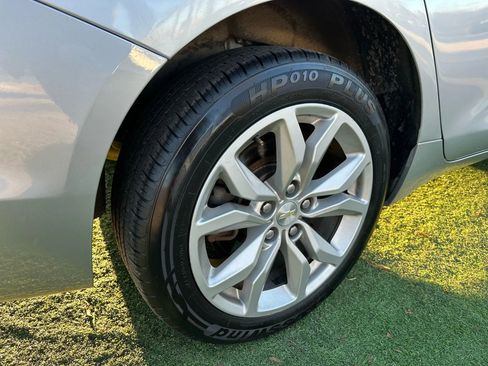 Used 2019 Chevrolet Impala LT image 40