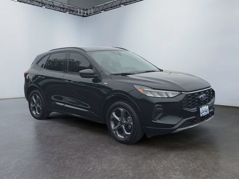 Used 2024 Ford Escape ST-Line w/ Tech Pack #1 AWD/4WD image 7