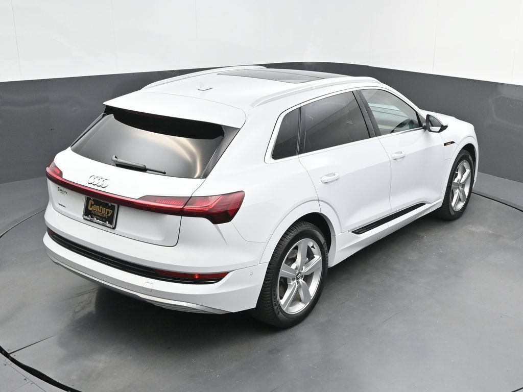 Used 2019 Audi e-tron Premium Plus AWD/4WD image 39