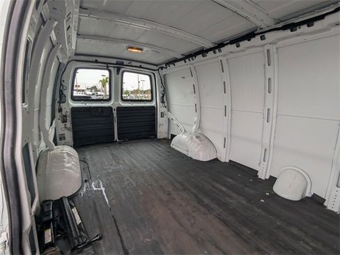 Used 2012 GMC Savana 2500 Extended w/ Power Package image 14