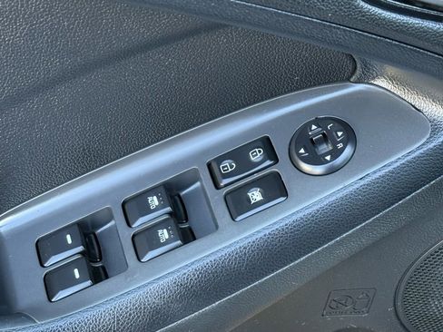 Used 2018 Kia Forte S w/ S Technology Plus Package image 17