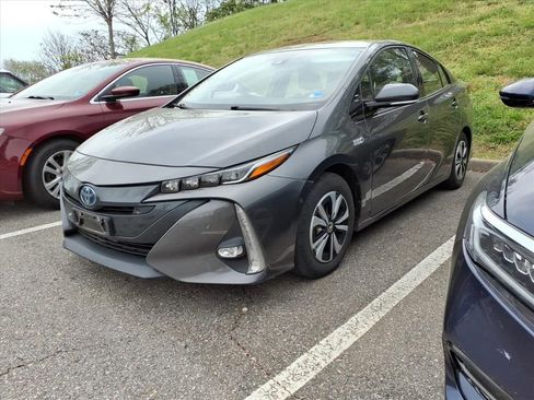 Used 2017 Toyota Prius Prime Advanced image 4