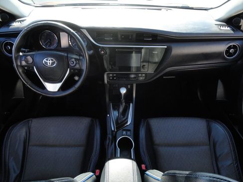 Used 2017 Toyota Corolla SE image 6