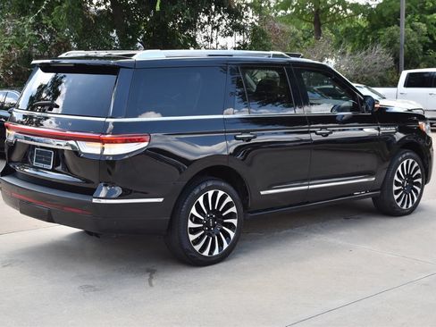 Used 2024 Lincoln Navigator Black Label AWD/4WD image 7