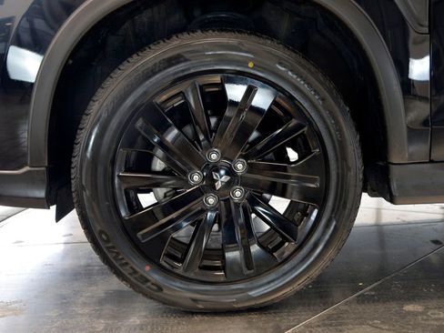 Used 2025 Mitsubishi Outlander Sport LE image 10