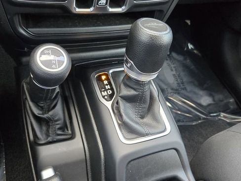 Used 2022 Jeep Gladiator Willys image 22