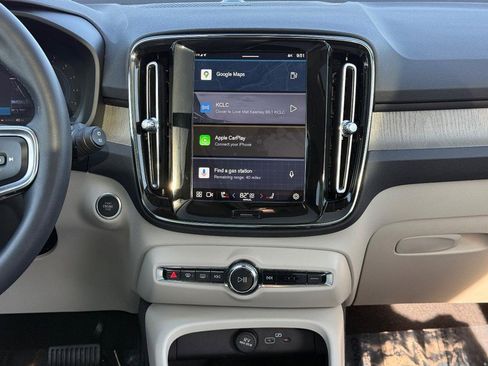 Used 2023 Volvo XC40 B5 Ultimate w/ Protection Package Premier image 14