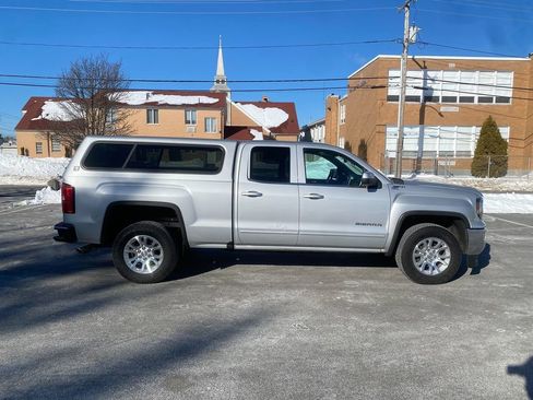 Used 2018 GMC Sierra 1500 SLE w/ SLE Value Package image 4
