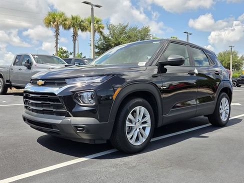 Certified 2023 Chevrolet TrailBlazer LS FWD image 2
