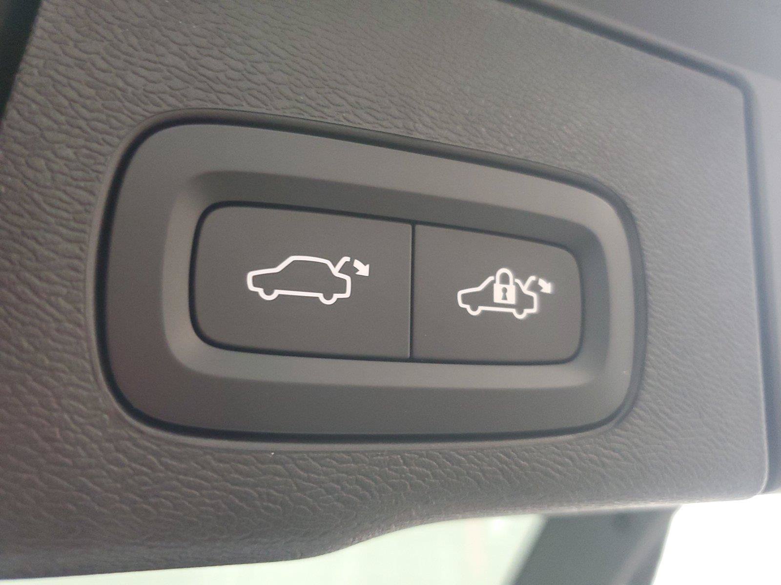 New 2027 Volvo XC60 B5 Core AWD/4WD image 10