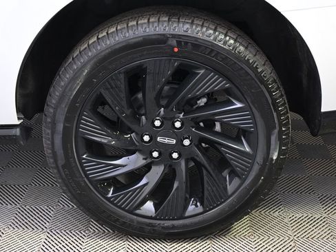 New 2026 Lincoln Navigator Reserve w/ Jet Appearance Package AWD/4WD image 20