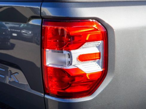 New 2025 Ford Maverick XL image 7