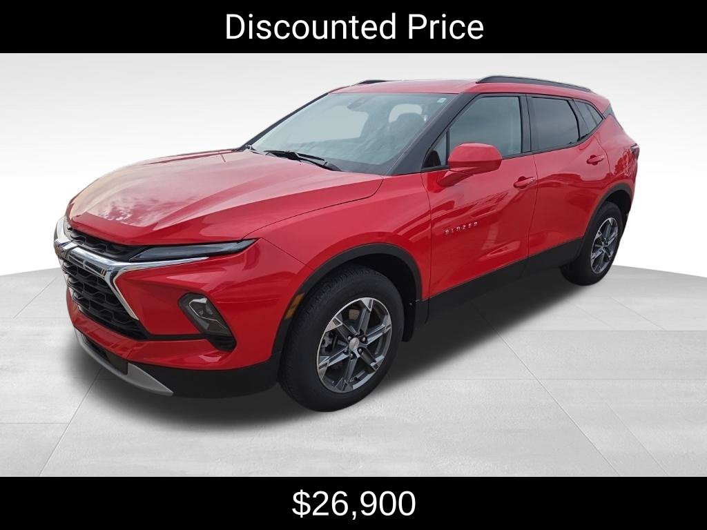 Used 2024 Chevrolet Blazer LT w/ Convenience Package FWD image 3
