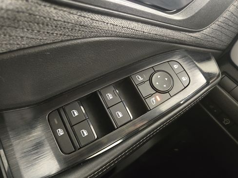 Used 2023 Nissan Rogue SV FWD image 28