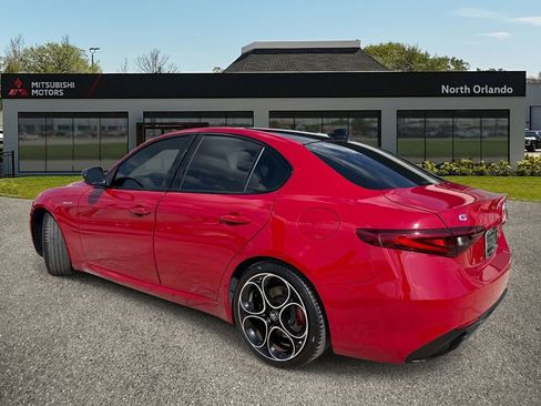 Used 2023 Alfa Romeo Giulia Veloce RWD image 3