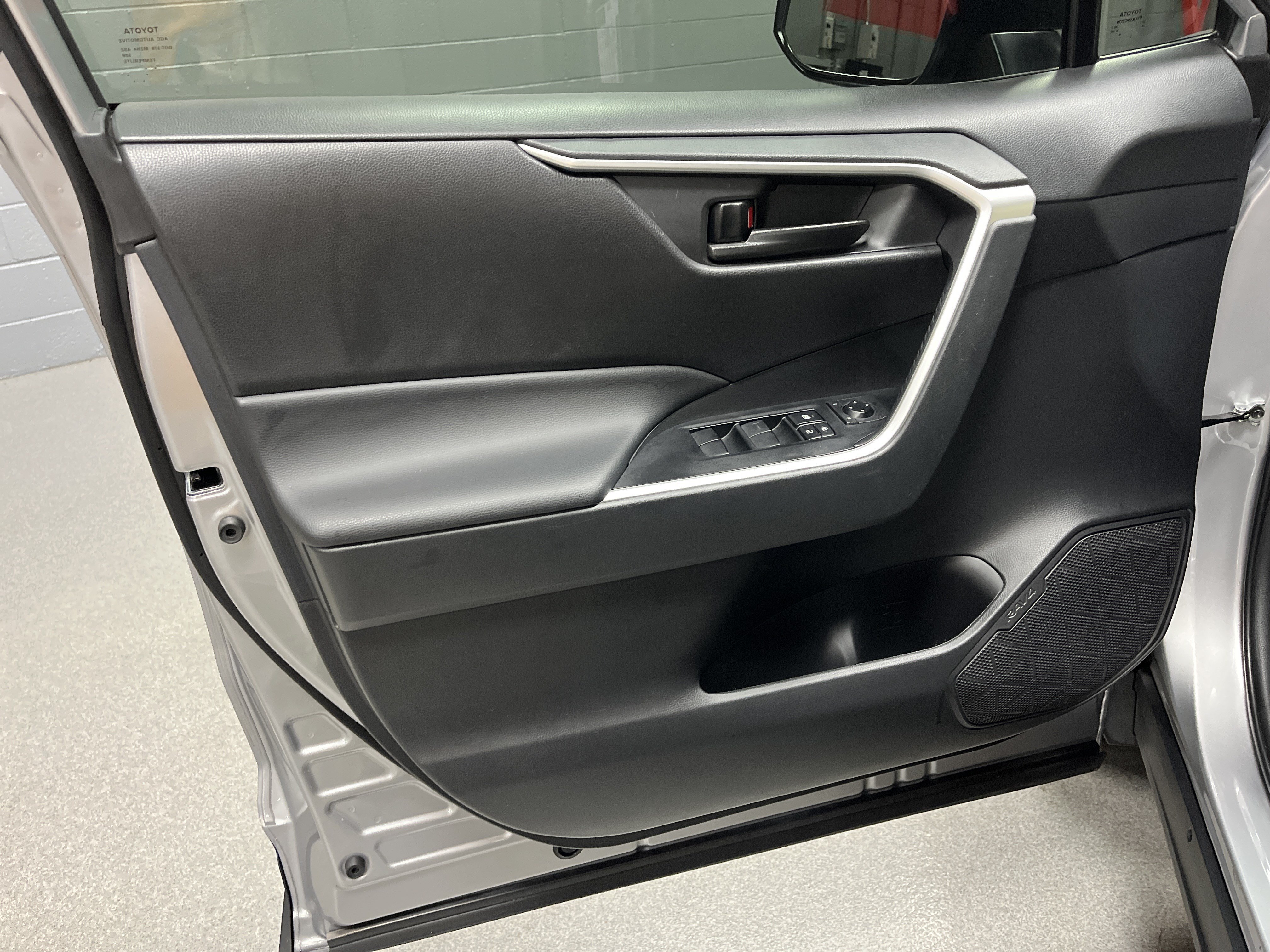 Certified 2024 Toyota RAV4 LE FWD image 14