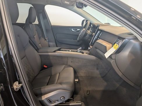New 2026 Volvo XC60 B5 Plus w/ Protection Package Premier image 31