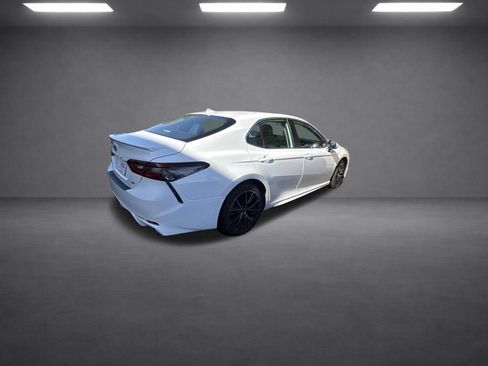 Used 2024 Toyota Camry SE FWD image 12