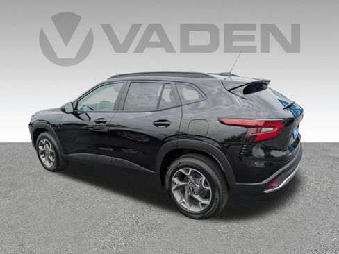 New 2026 Chevrolet Trax LT FWD image 26