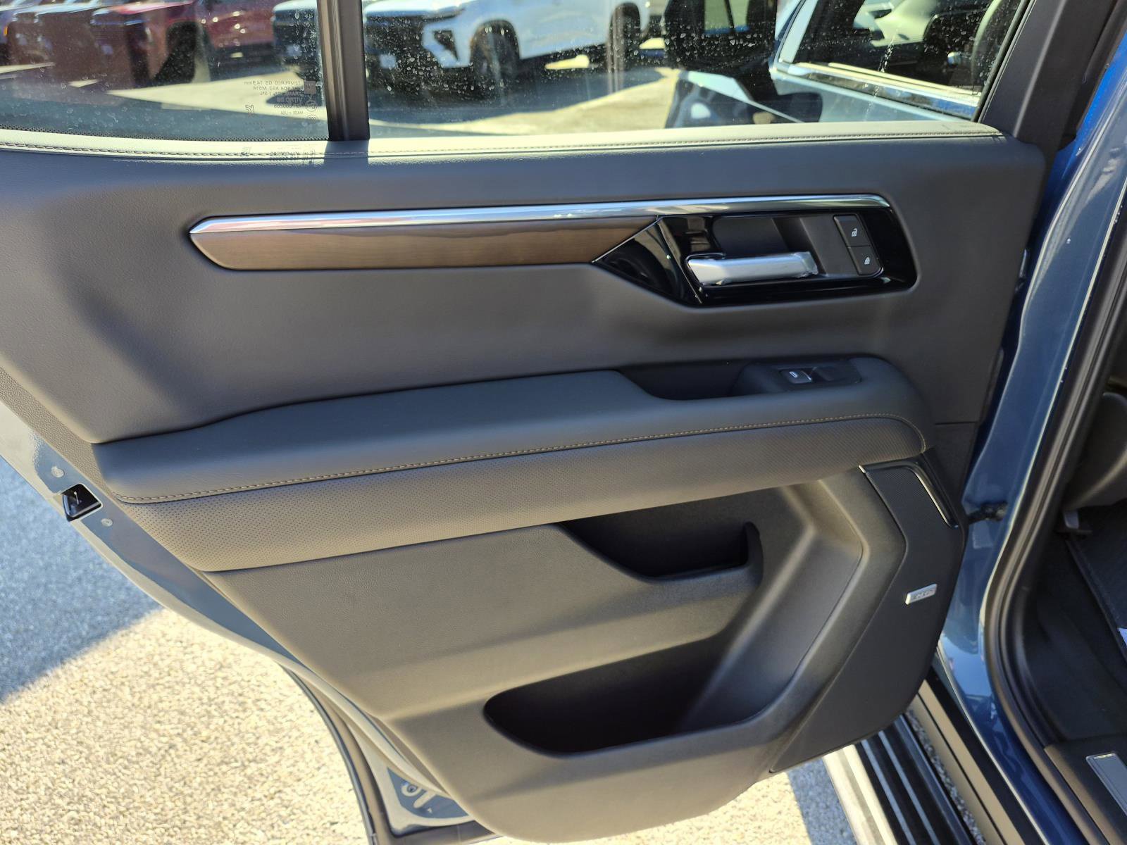 New 2027 Chevrolet Tahoe High Country AWD/4WD image 10