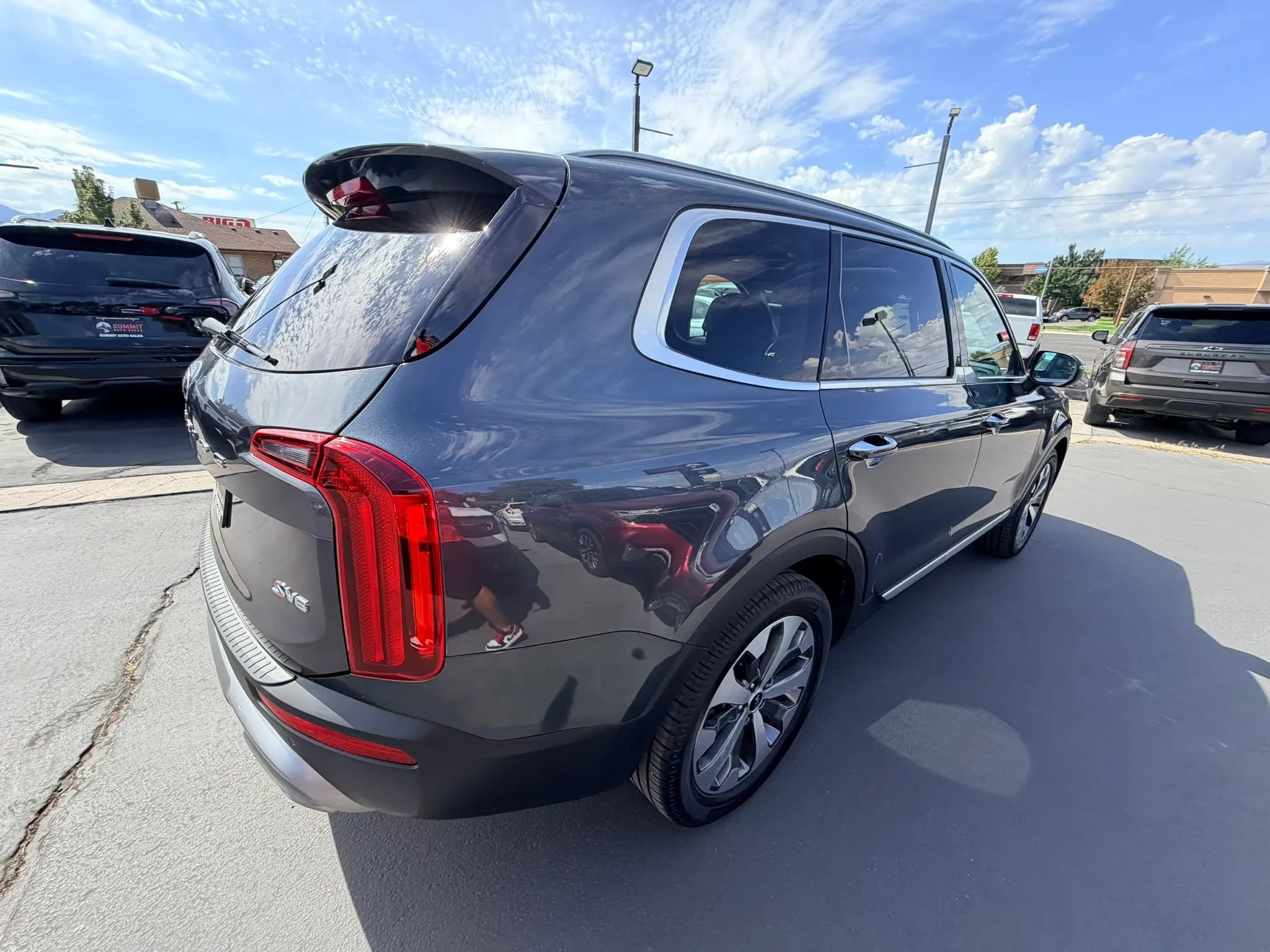 Used 2020 Kia Telluride S w/ S 8 Passenger Seating Package AWD/4WD image 4