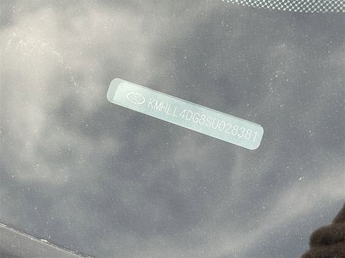 New 2025 Hyundai Elantra SE image 30