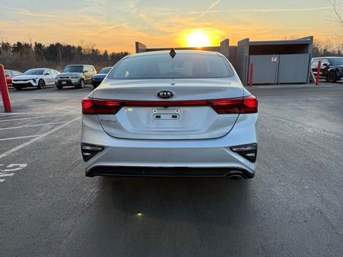 Certified 2021 Kia Forte LXS image 3
