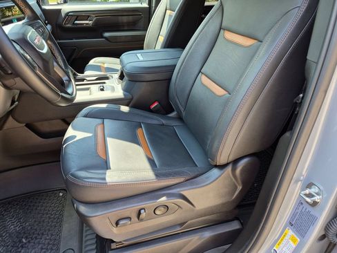 Used 2024 GMC Sierra 2500 AT4 w/ AT4 Premium Plus Package AWD/4WD image 27
