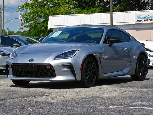 Used 2023 Toyota GR86 Premium RWD image 8