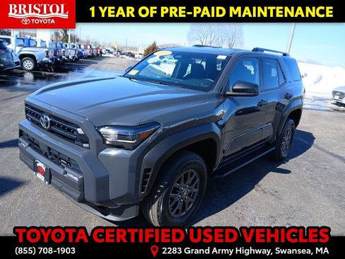 Used 2025 Toyota 4Runner SR5 image 3