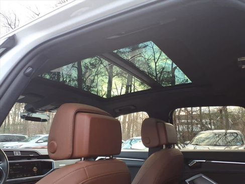 Used 2023 Audi Q3 2.0T Premium w/ Convenience Package image 10