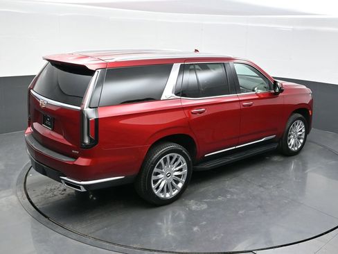 Certified 2024 Cadillac Escalade Premium Luxury image 32