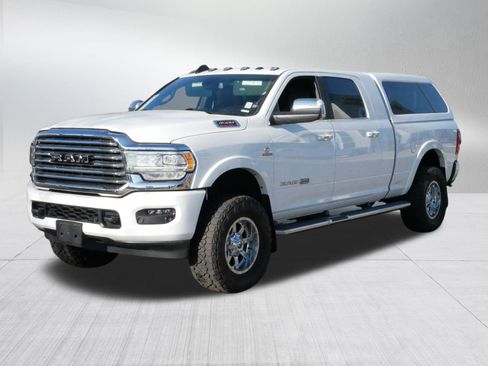 Used 2022 RAM 3500 Limited image 3